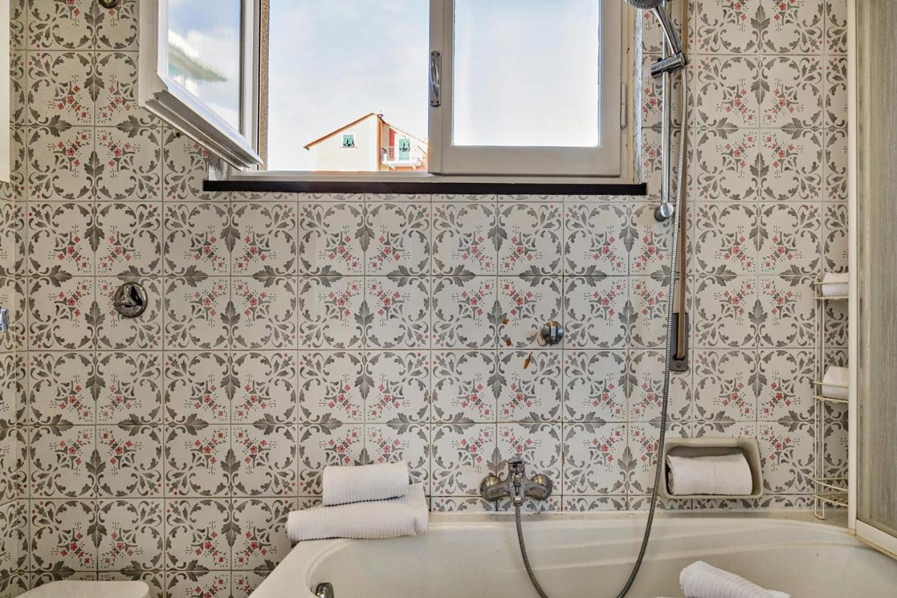 Homey Seaview Apartment By Wonderful Italy Genova Kültér fotó