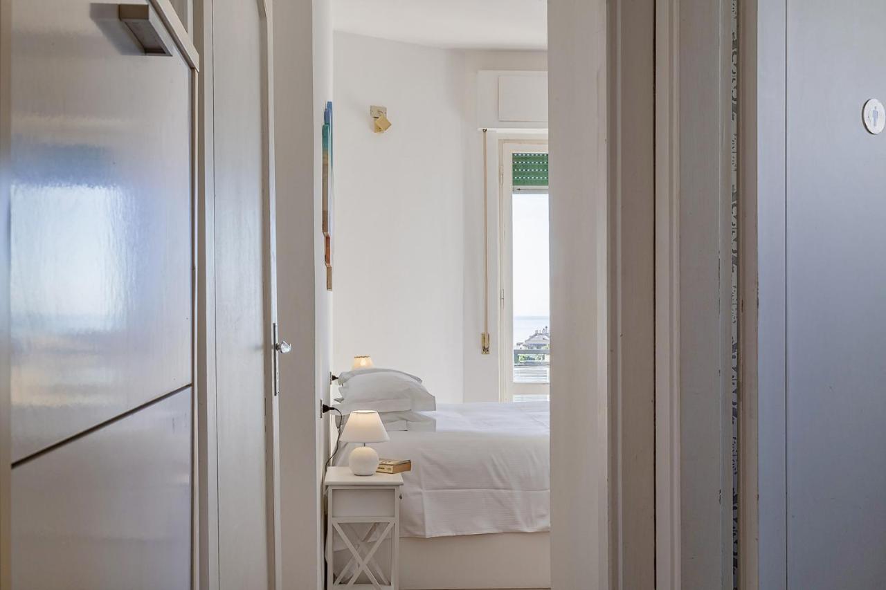 Homey Seaview Apartment By Wonderful Italy Genova Kültér fotó